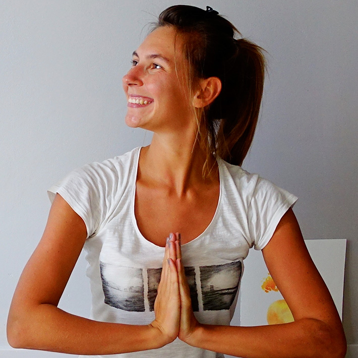 Celine-Antonov-Prof-Yoga Céline Antonov - Maison Bien-être à Cysoing